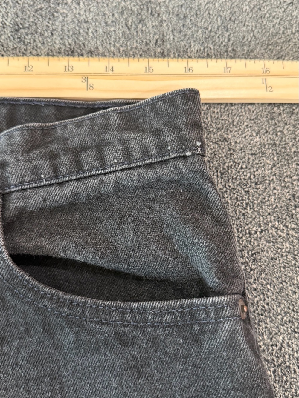 Levi's 550 Charcoal Black Back-Pocket Jeans with Red Tab - Picture 5 of 10